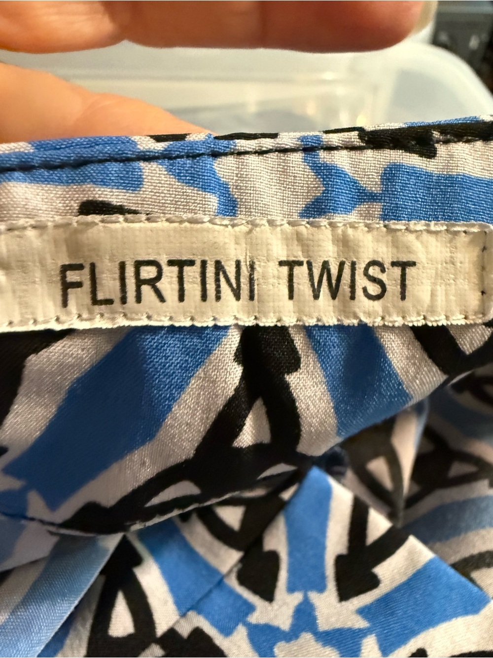 Golftini Blue Geometric Print Side Zip 2 Side Pockets, Back Pocket Skort, Golf 6 - Picture 10 of 10